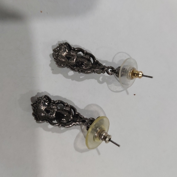 Drop earings. - Picture 3 of 3